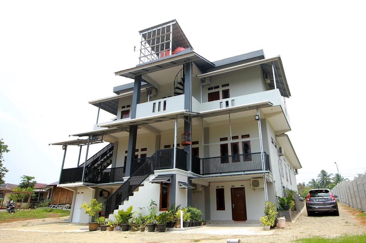 Oyo 739 Guest House Si Kancil Bengkulu Buitenkant foto