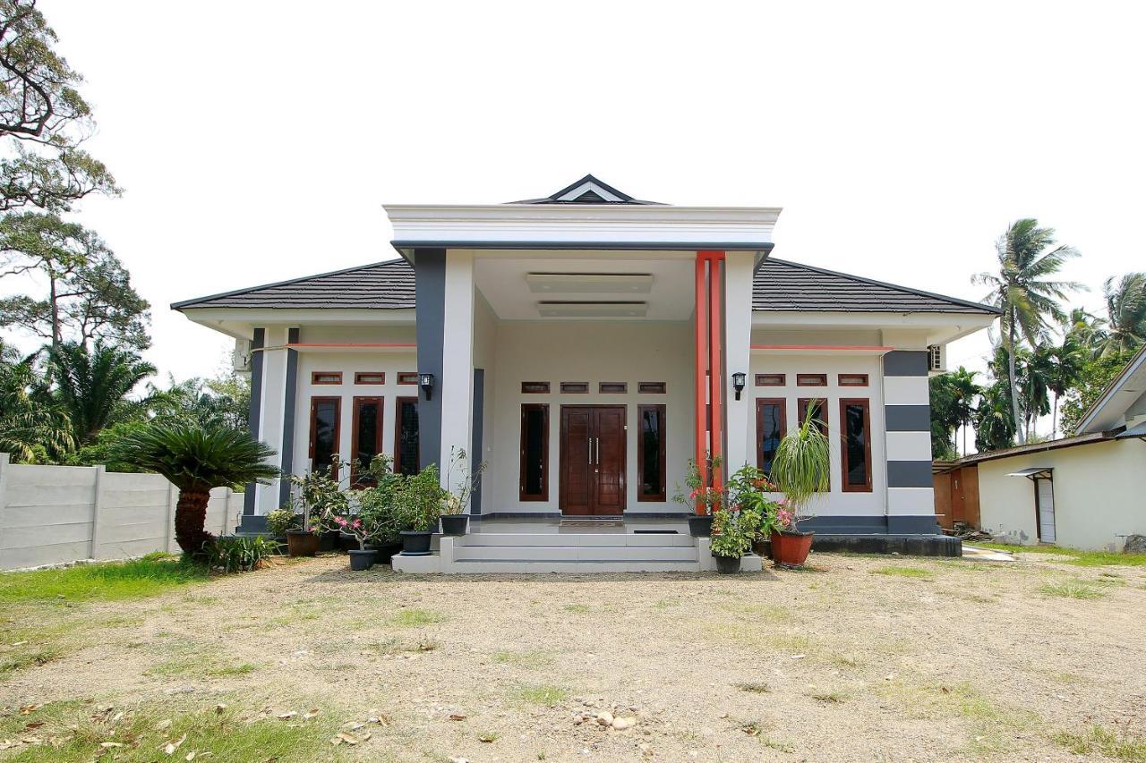 Oyo 739 Guest House Si Kancil Bengkulu Buitenkant foto