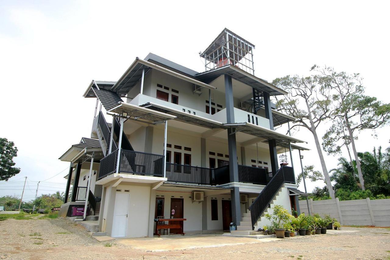 Oyo 739 Guest House Si Kancil Bengkulu Buitenkant foto